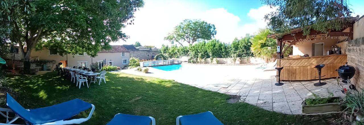 Les Dodos De Rose Bed & Breakfast ดูเอ-ลา-ฟงแตน ภายนอก รูปภาพ