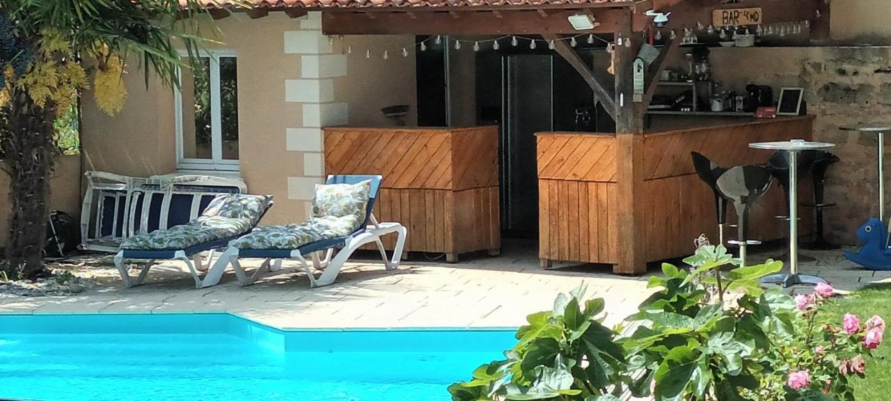 Les Dodos De Rose Bed & Breakfast ดูเอ-ลา-ฟงแตน ภายนอก รูปภาพ