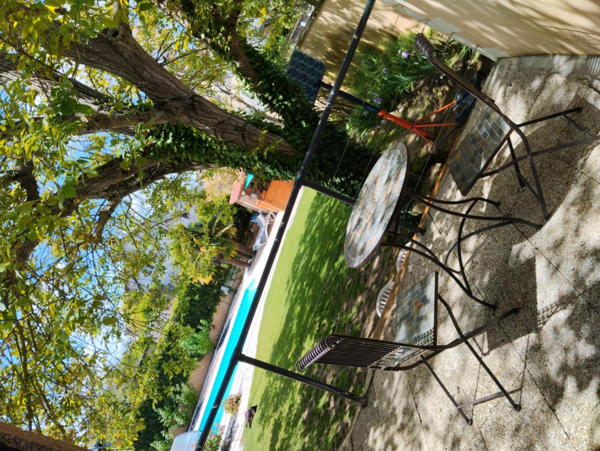 Les Dodos De Rose Bed & Breakfast ดูเอ-ลา-ฟงแตน ภายนอก รูปภาพ